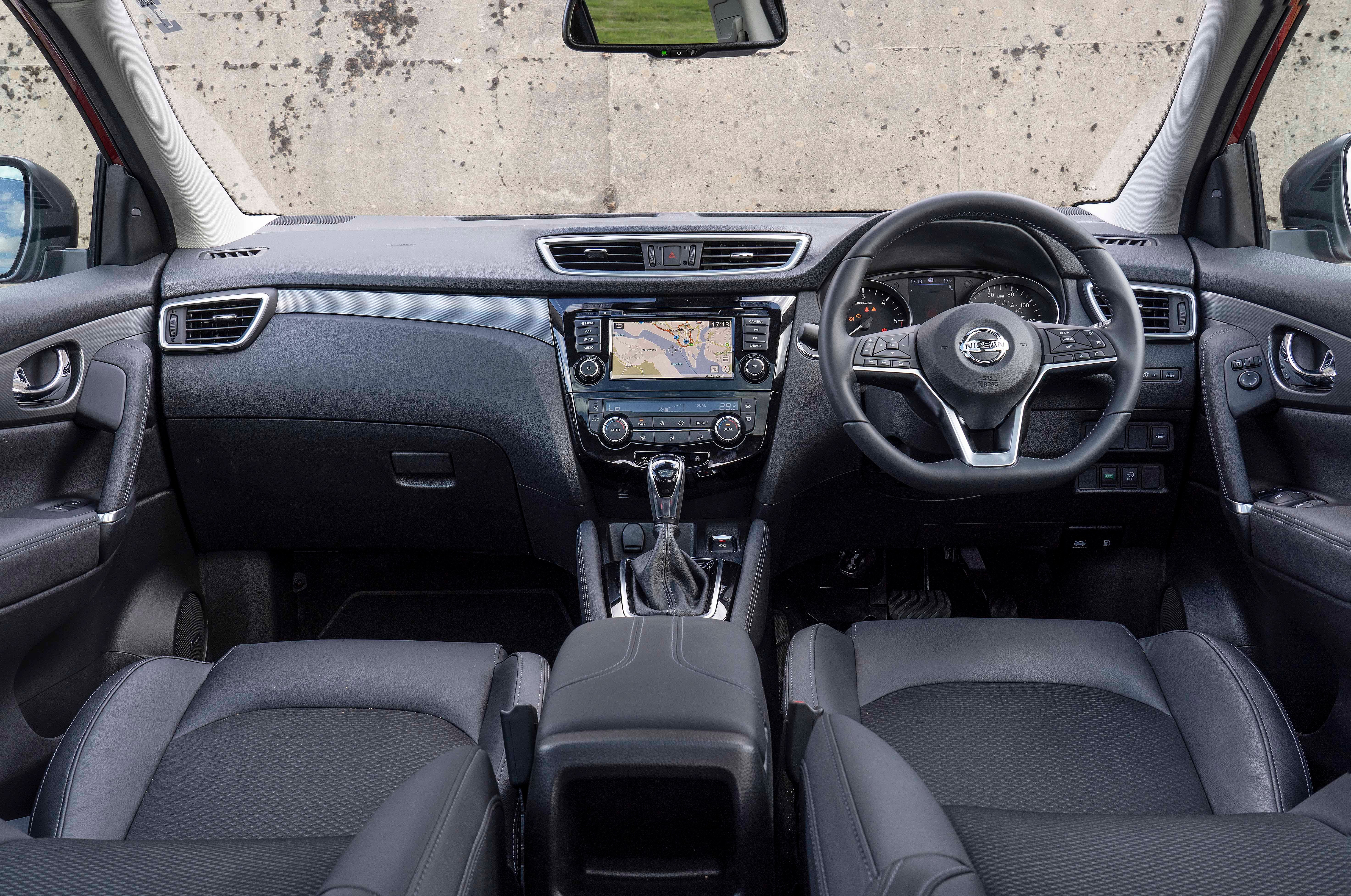 nissan-qashqai-acenta-interior